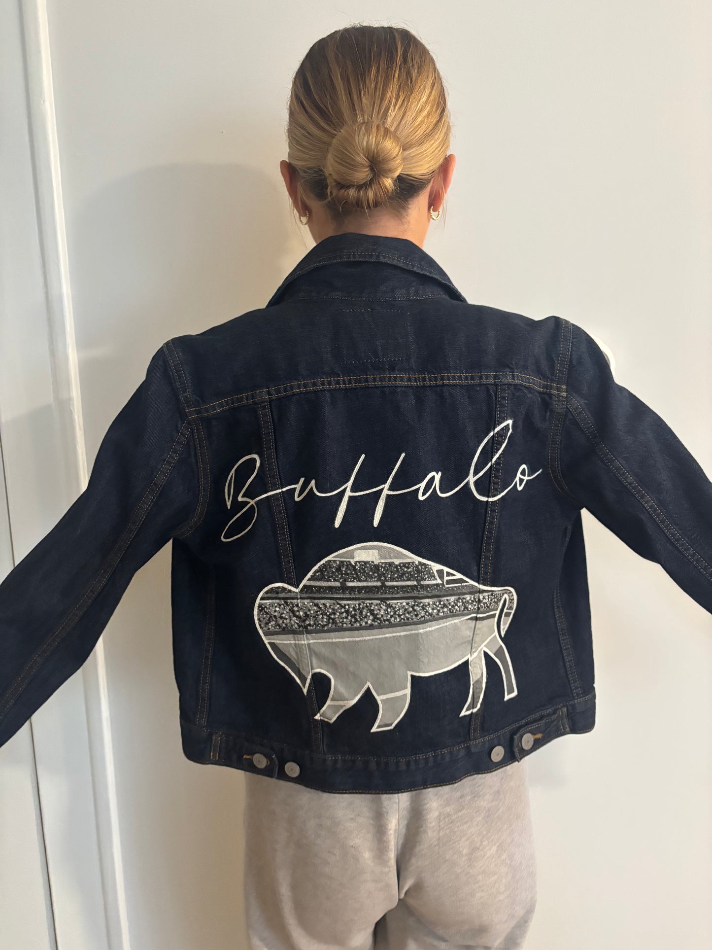 Buffalo Stadium Jacket (medium)